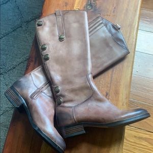 Brown Artrochiang Boots